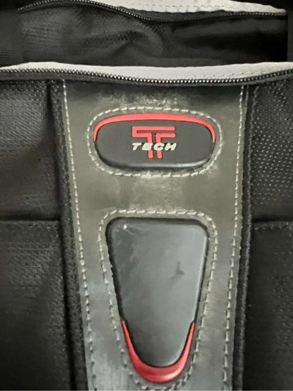 Tumi gently used